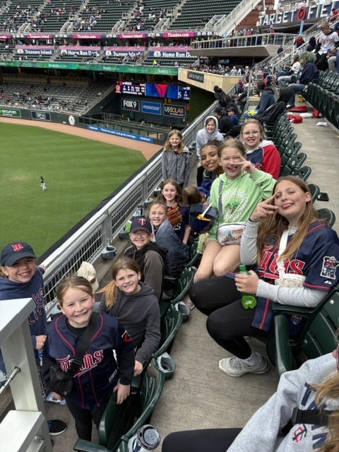 School Patrol Twins Game Trip