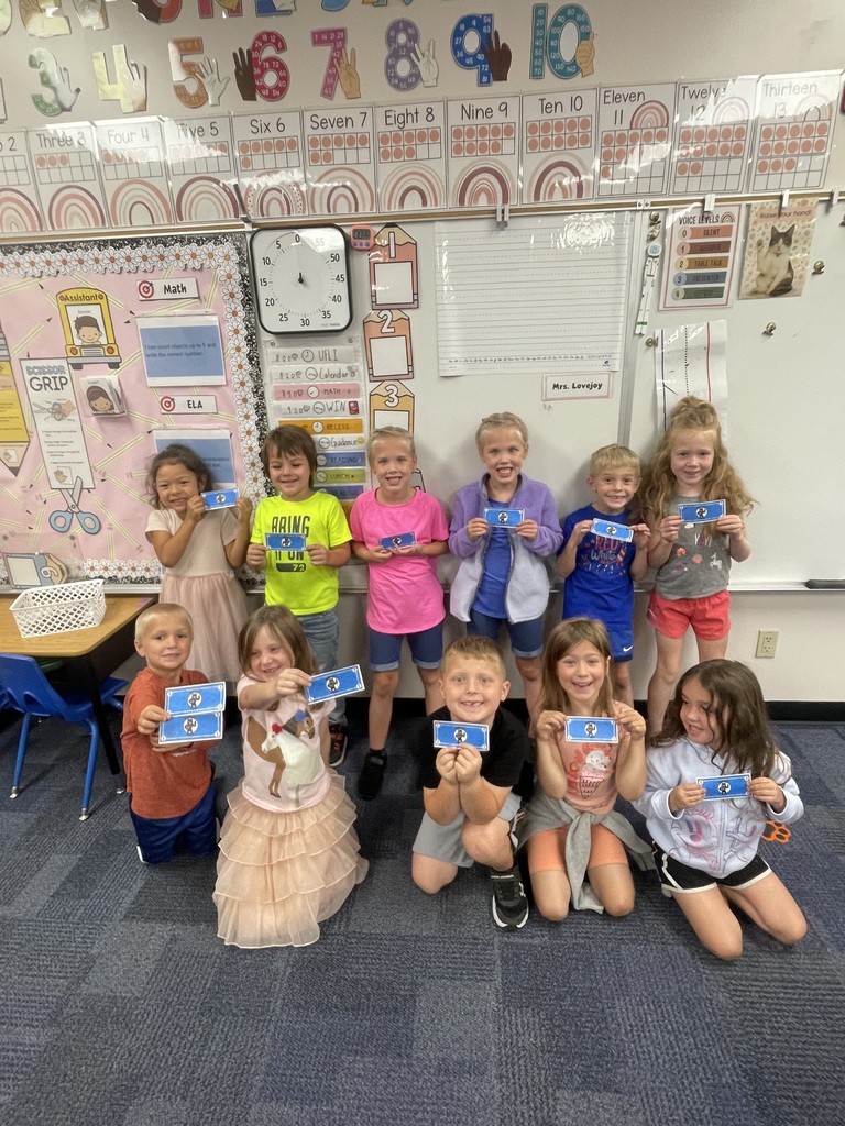 Kindergarten Bobcat Buck earnings.