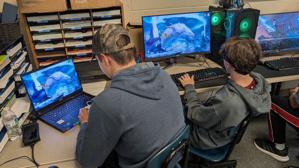 BRHS E-Sport Members - Andy Schumacher and Jasper Schlieper