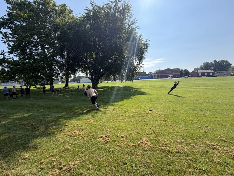 water balloon toss