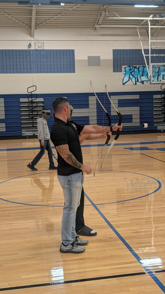 Sgt. First Class Fordyce helping a student
