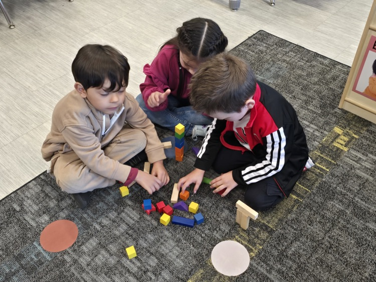 Pre-k working on TEAMWORK!