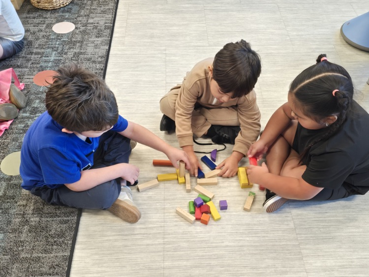 Pre-k working on TEAMWORK!