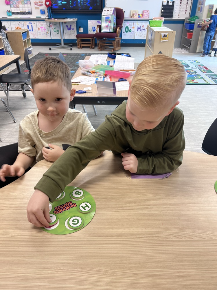 Pre-learning beginning sounds game