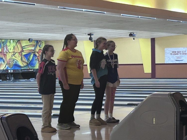 Top 4 Girls advancing, who are not on team. Izzy Andrews 1st place individually.