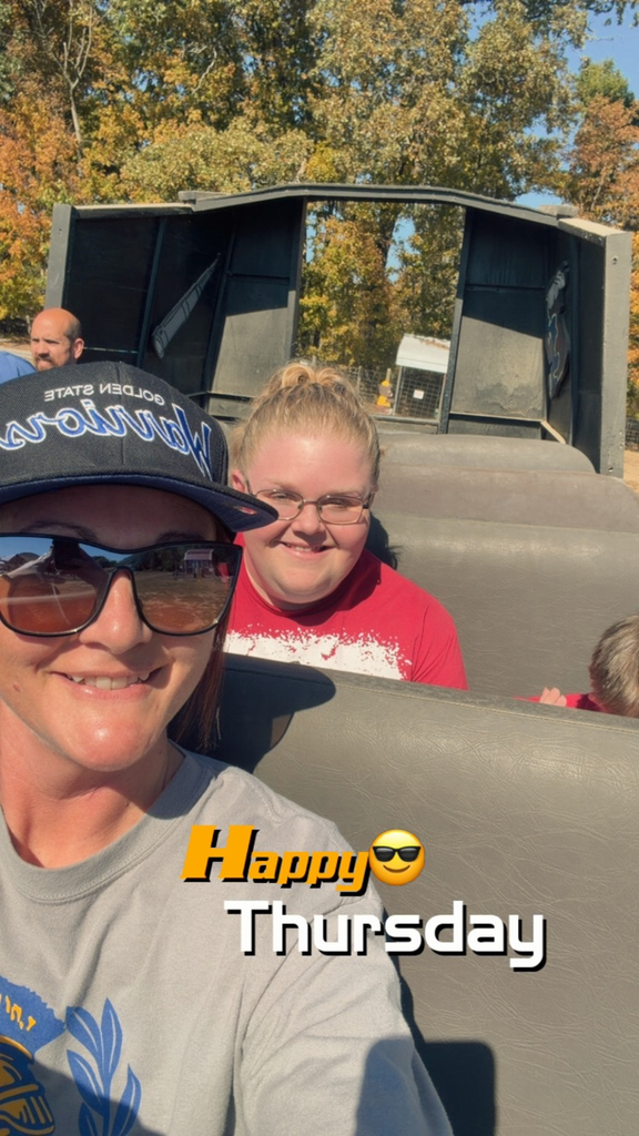 Hayride time! 🚜🏴☠️👻🎃💀