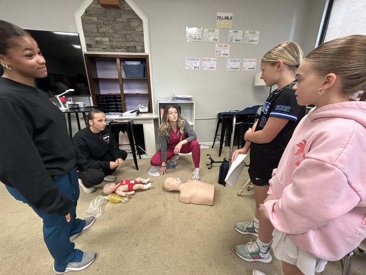 students learning about cpr with nursing students from MCCTC