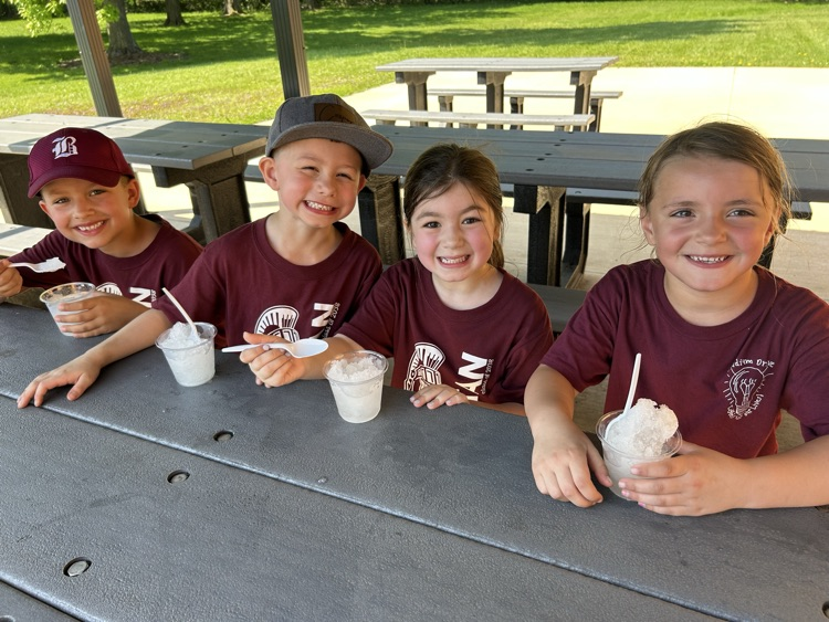 kids enjoying snowcones
