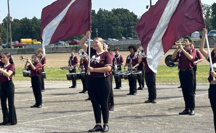 silks and Band performing on band show