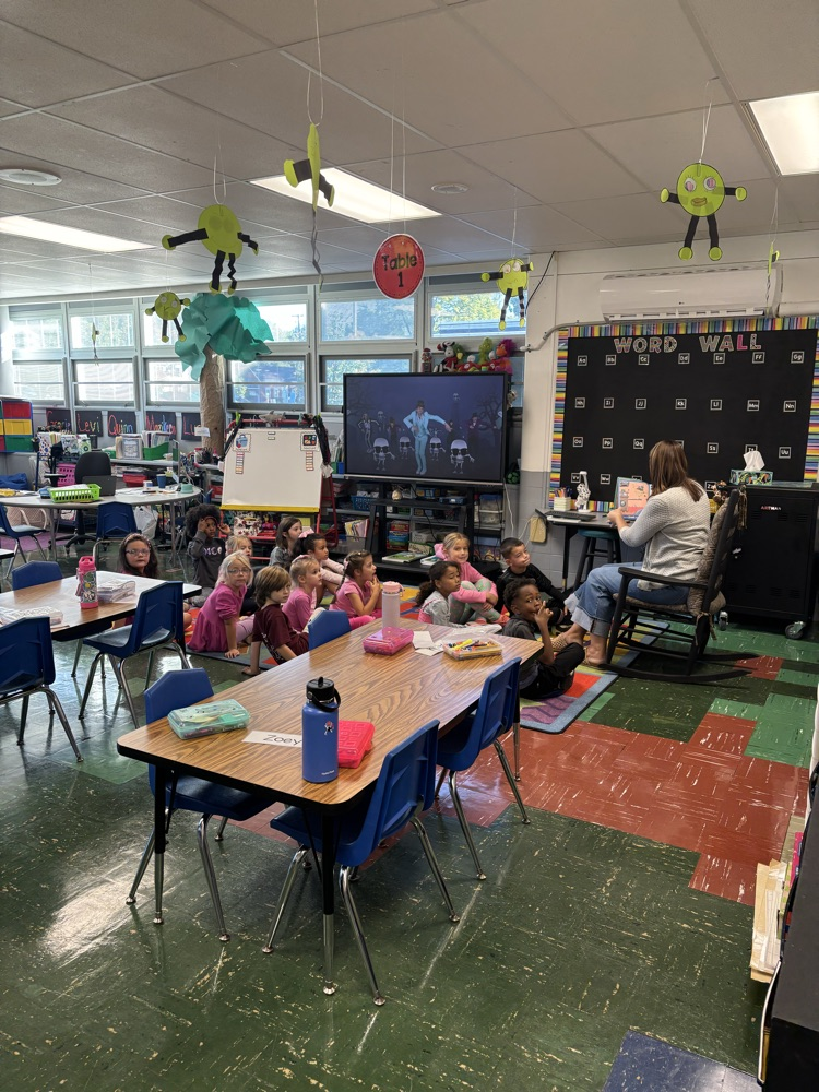 kindergarten story time