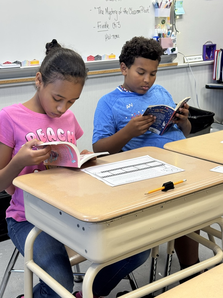 students reading for stop drop and read 