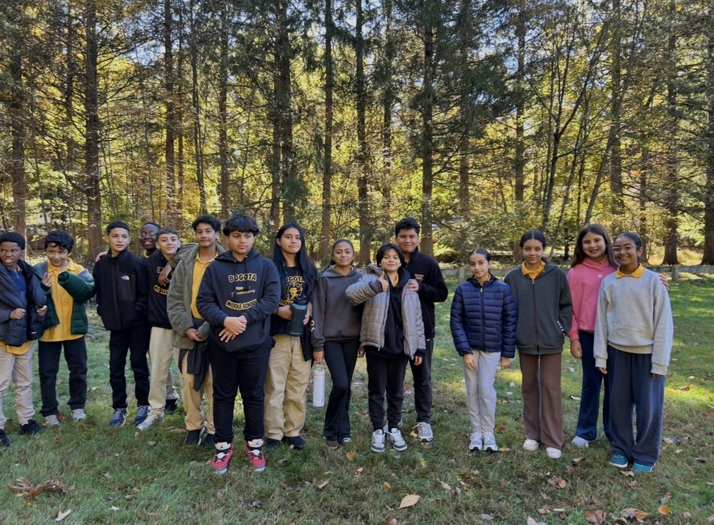 On Monday the remaining half of the 6th grade participated in their field trip to the New Weiss Center.