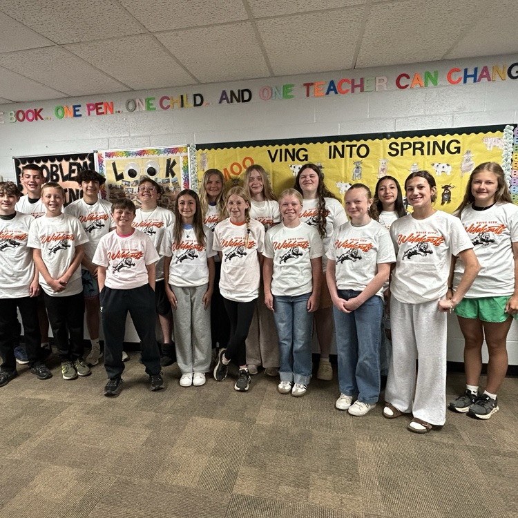 Congratulations to the Junior High Honor Roll students. Thank you to PTCI for awarding our Junior High honor roll students with a Wildcat T-shirt. 