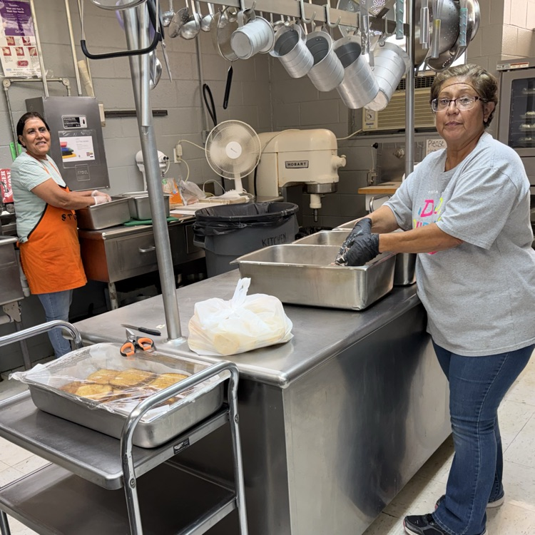 The lunchroom ladies have been working hard and doing a wonderful job making delicious food for students and staff. Thank you ladies!!