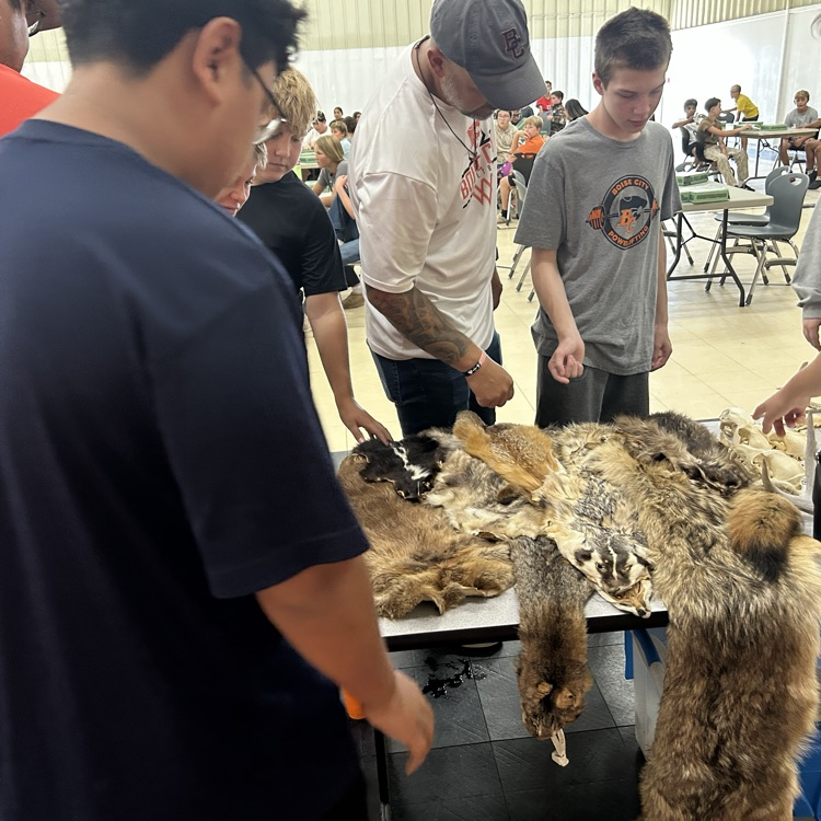 5-8th graders were fortunate to have Game Warden Lydia Gearhart and Angela Trantham from the Conservation District present Skins and Skulls from our region of Oklahoma. Thank you for your presentation.