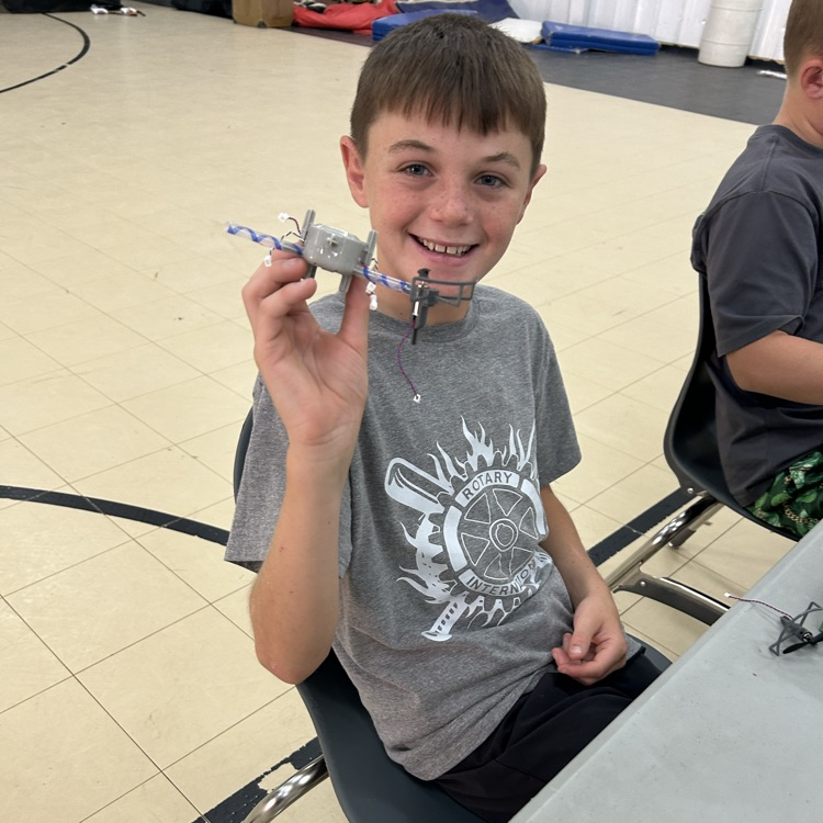 Boise City students making drones brought by the OSU Aerospace Department