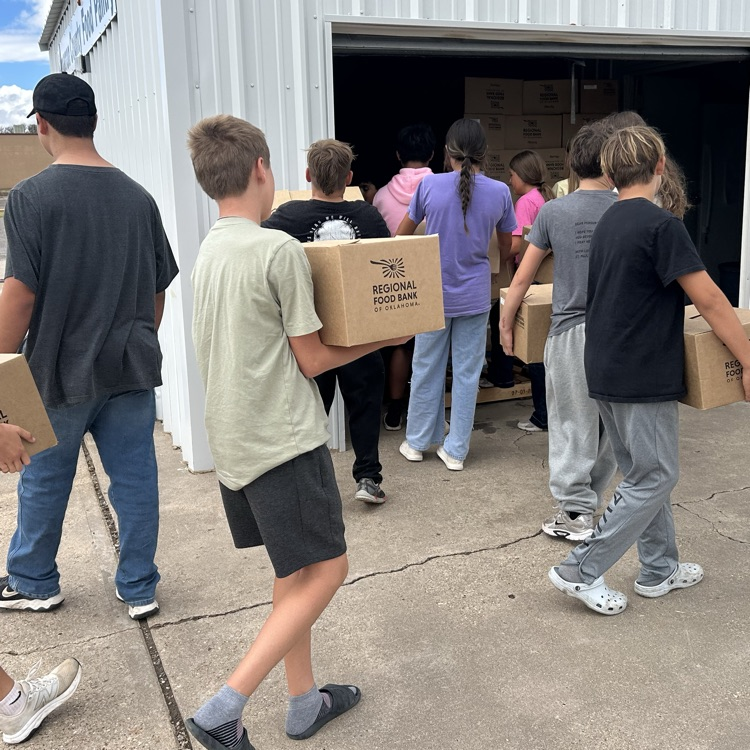 6-8 graders helped at the Food Bank