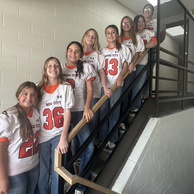 JH cheerleaders are ready for the football game!