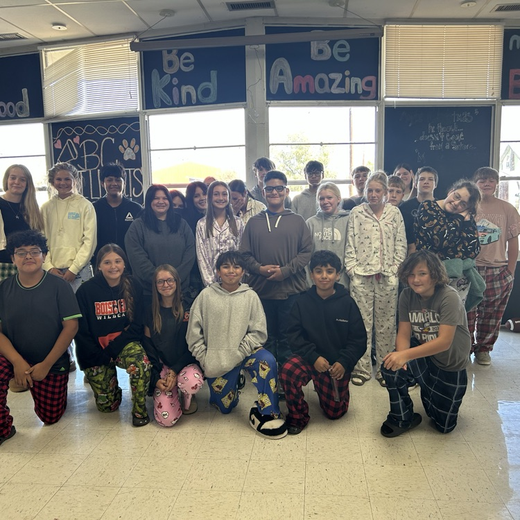 Middle school is having fun during Homecoming week!
