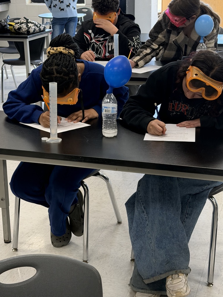 kids working in science