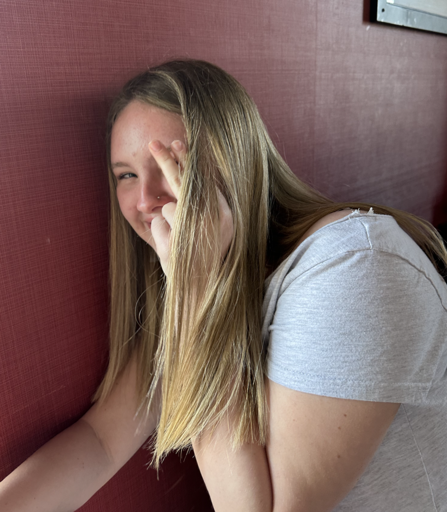 Students eating at Goodcents
