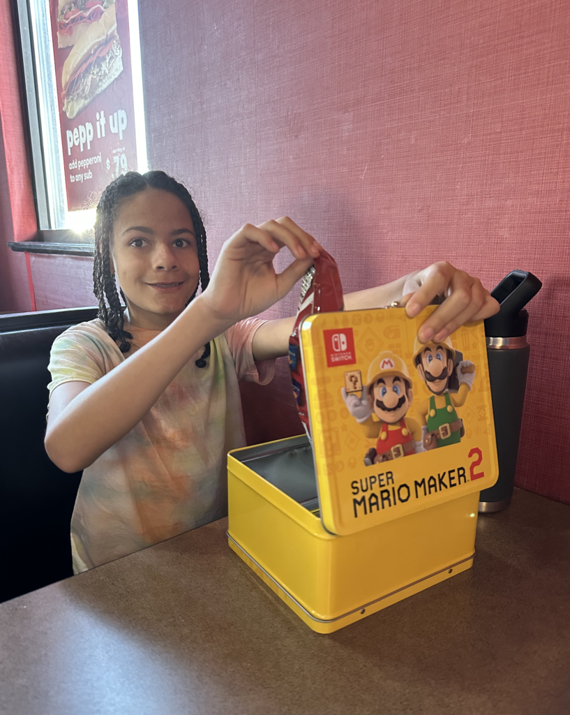Students eating at Goodcents