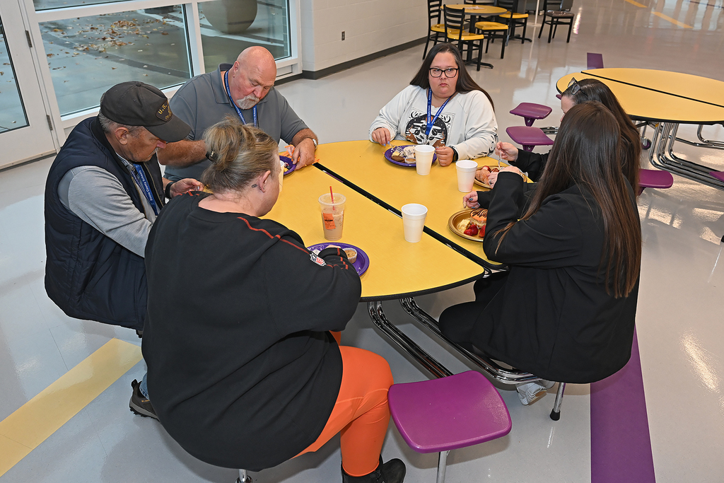 bus drivers at breakfast