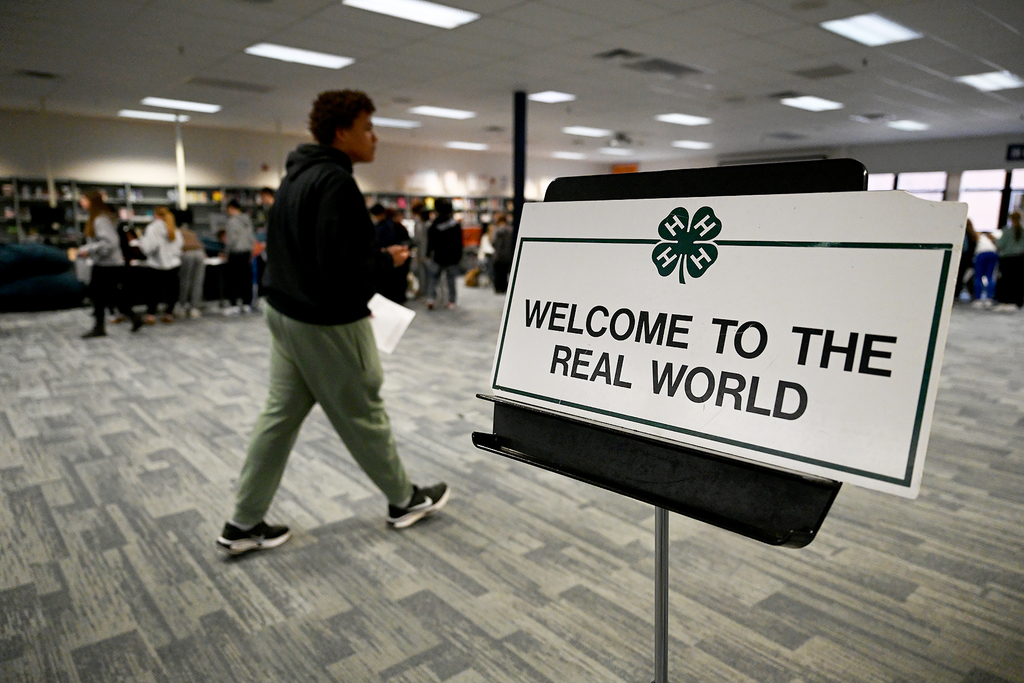 welcome to the real world sign