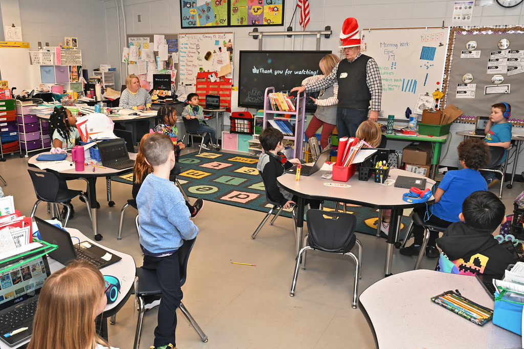 classroom receiving free books
