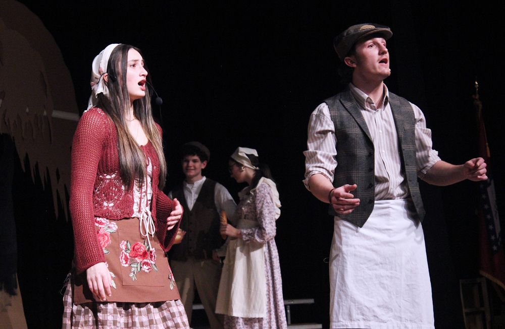 Braylee Carolan and Hunter Warren Star In Into The Woods