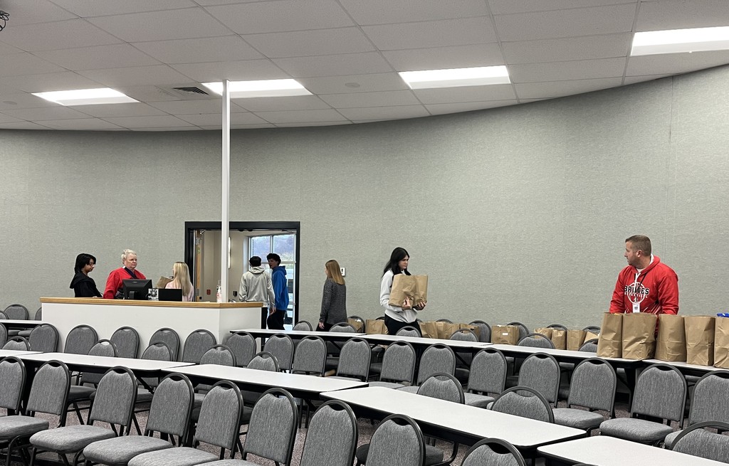 Seniors help with food donation