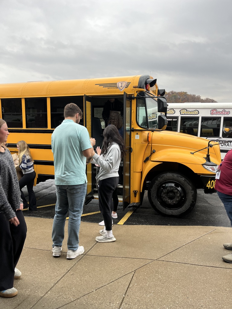 Seniors help with food donation