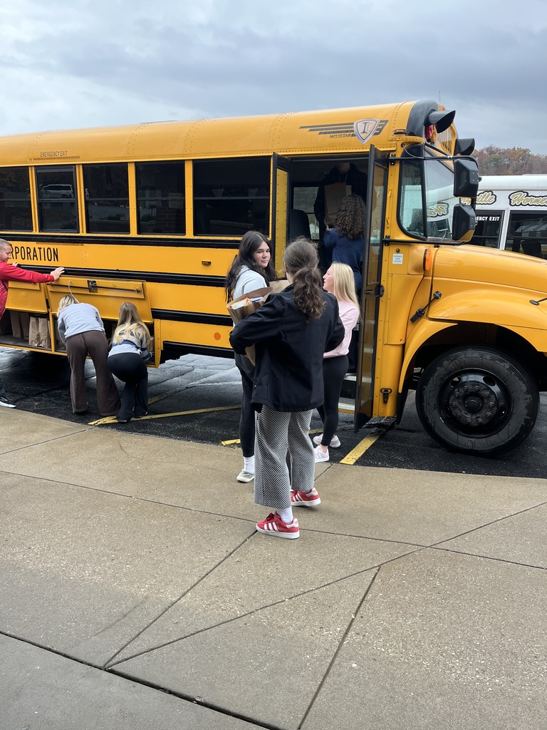 Seniors help with food donation