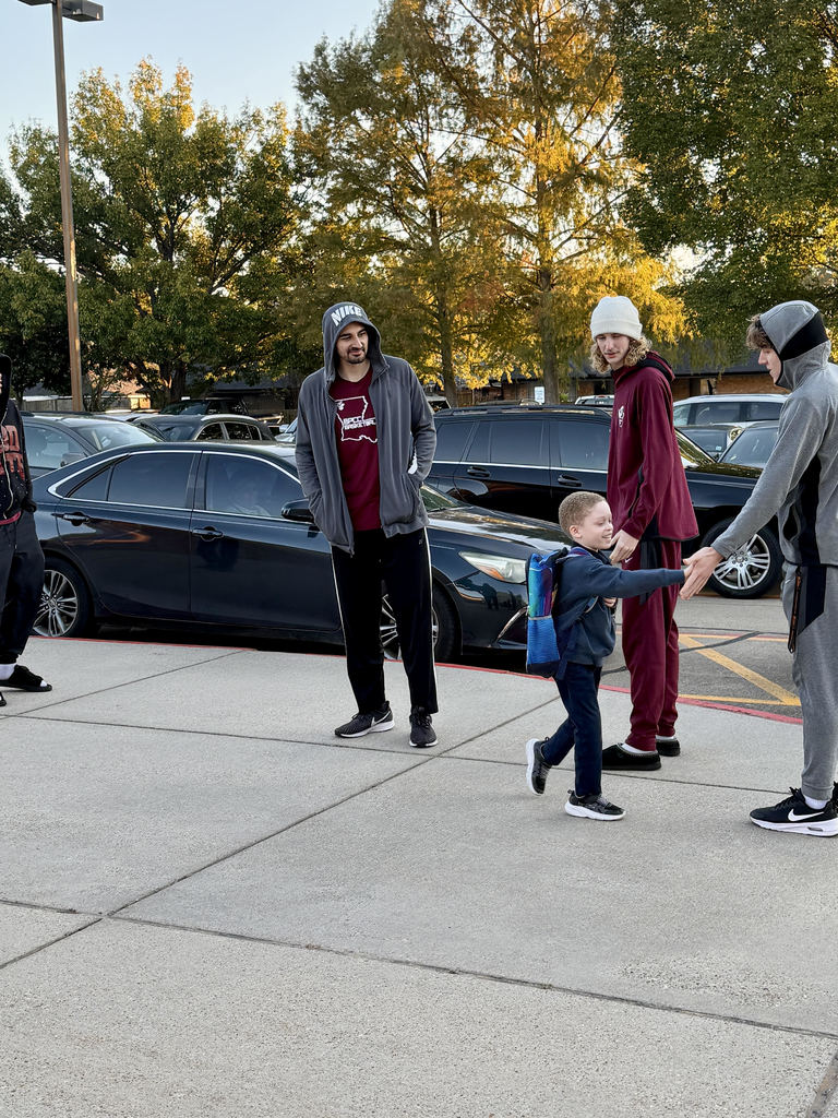 BPCC Men's Basketball Team greets students 