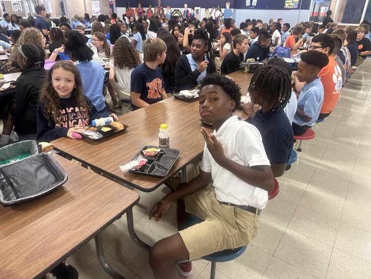6th grades first lunch time in middle school