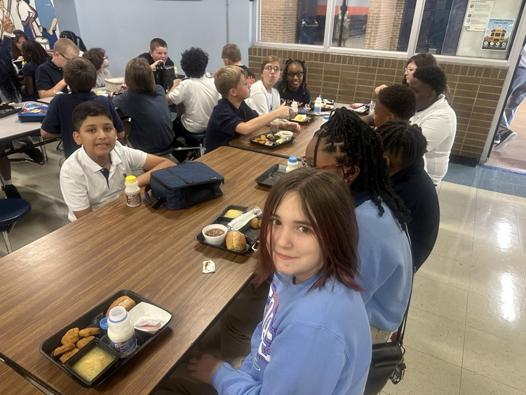 6th grades first lunch time in middle school