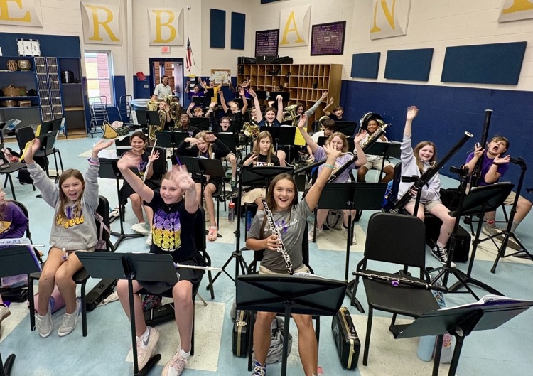 Kids playing instruments 