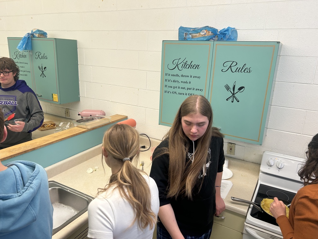 Spanish students make tapas