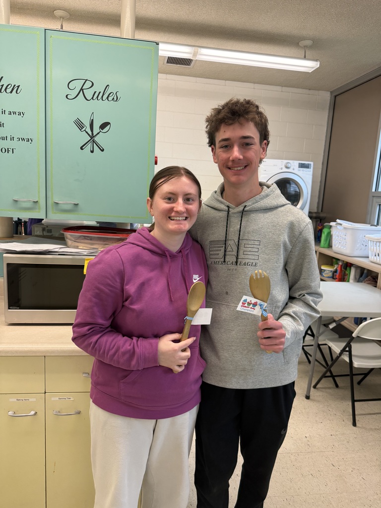 Kaitlin Moen and Warren Gorder are the 2026 Cupcake Wars Champions