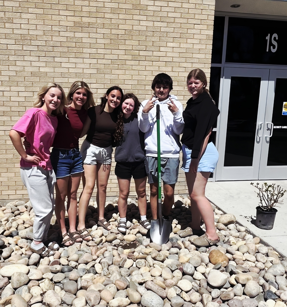 Horticulture Class planting scrubs by HS Office