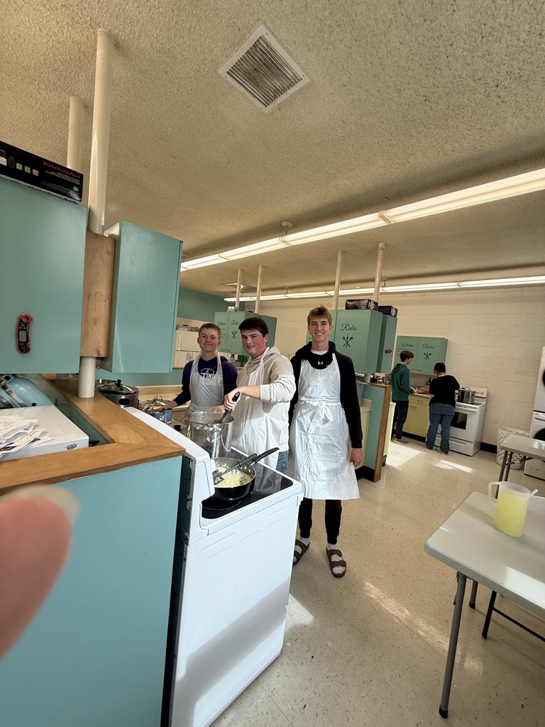  Foods Class preparing Chili for Pink Night Tailgate Supper