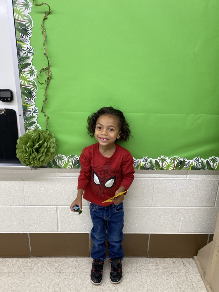 student with golden Tiger paw and prize 