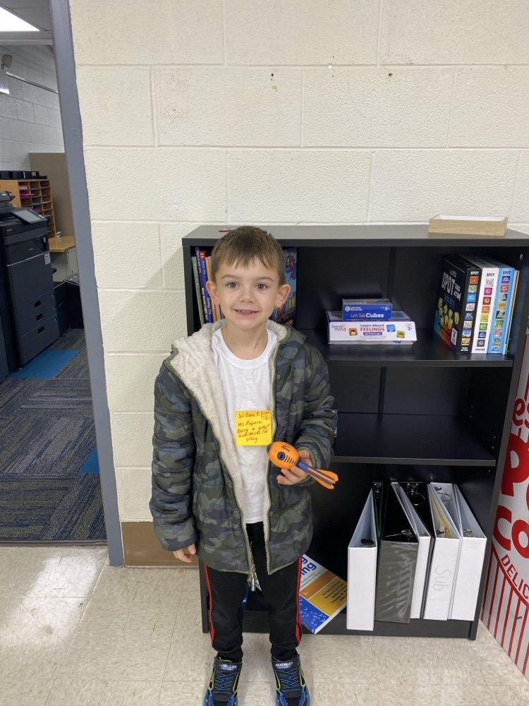 student with golden Tiger prize