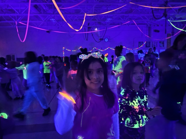 students dancing at the glow party 