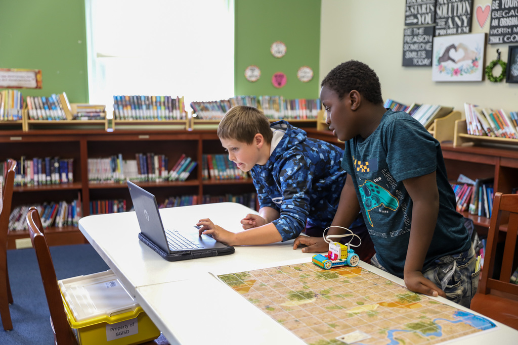 Coding Rescue Mission with LEGO Jeep