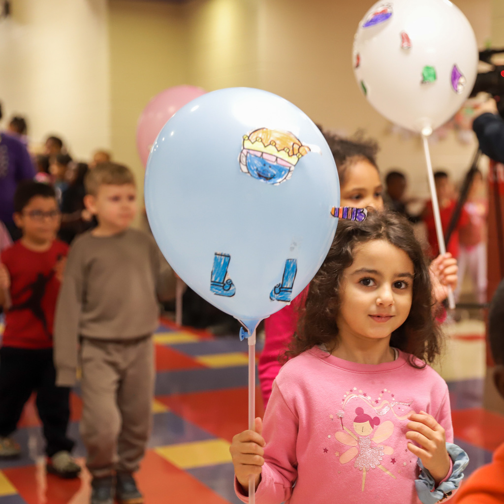 Balloon parade, blue balloon