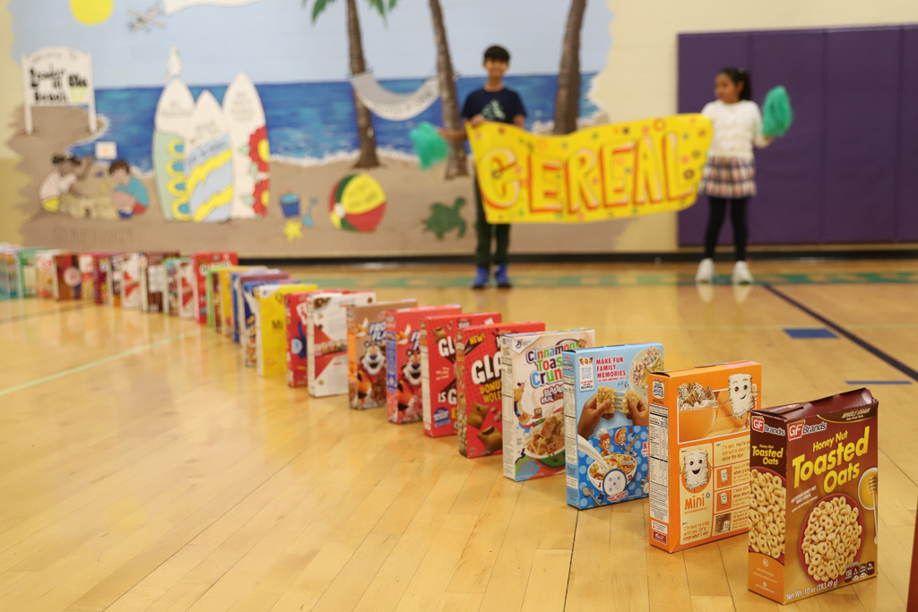 Cereal drive with boxes in a line
