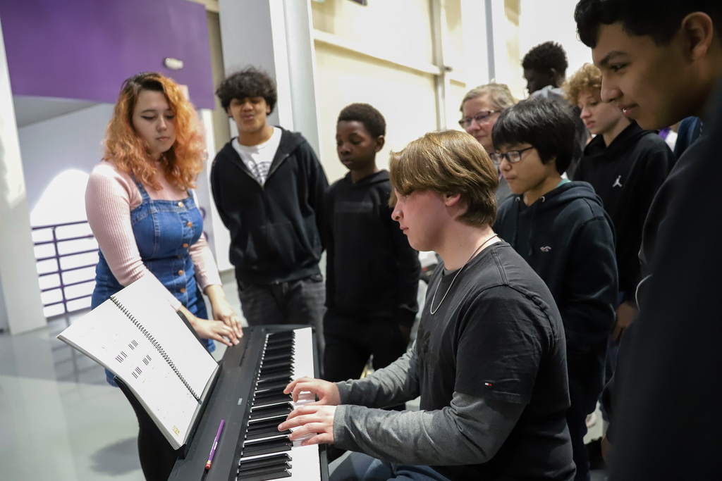 My Options Expo: Intro to Piano Class