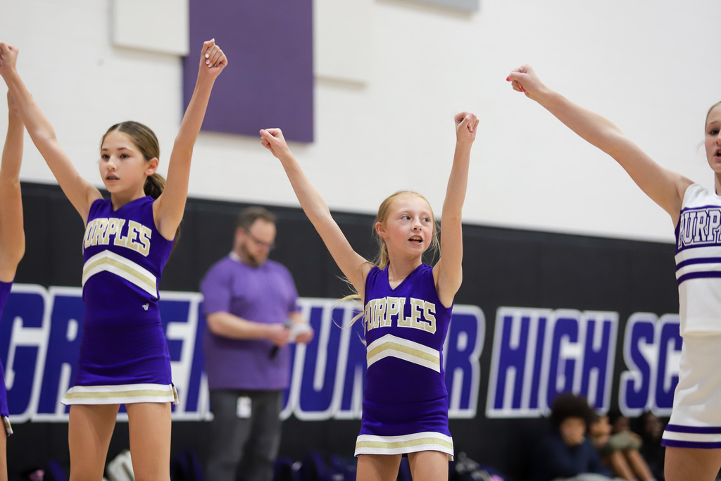 BGJHS cheerleaders