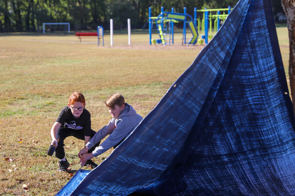 Building shelter: Hatchet Survival Challenge